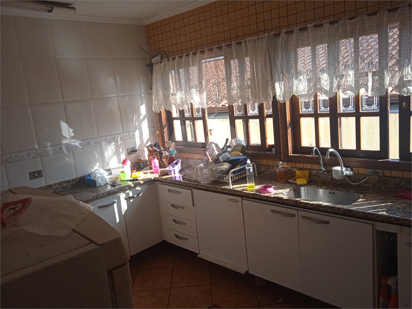 Casa à venda com 8 quartos, sendo 3 suítes, em Jardim Terceiro Centenário, Atibaia, SP