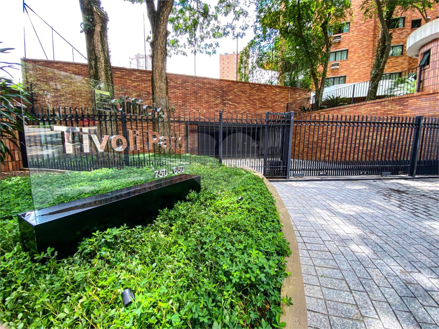 Apartamento à venda com 4 suítes em Vila Suzana, São Paulo, SP