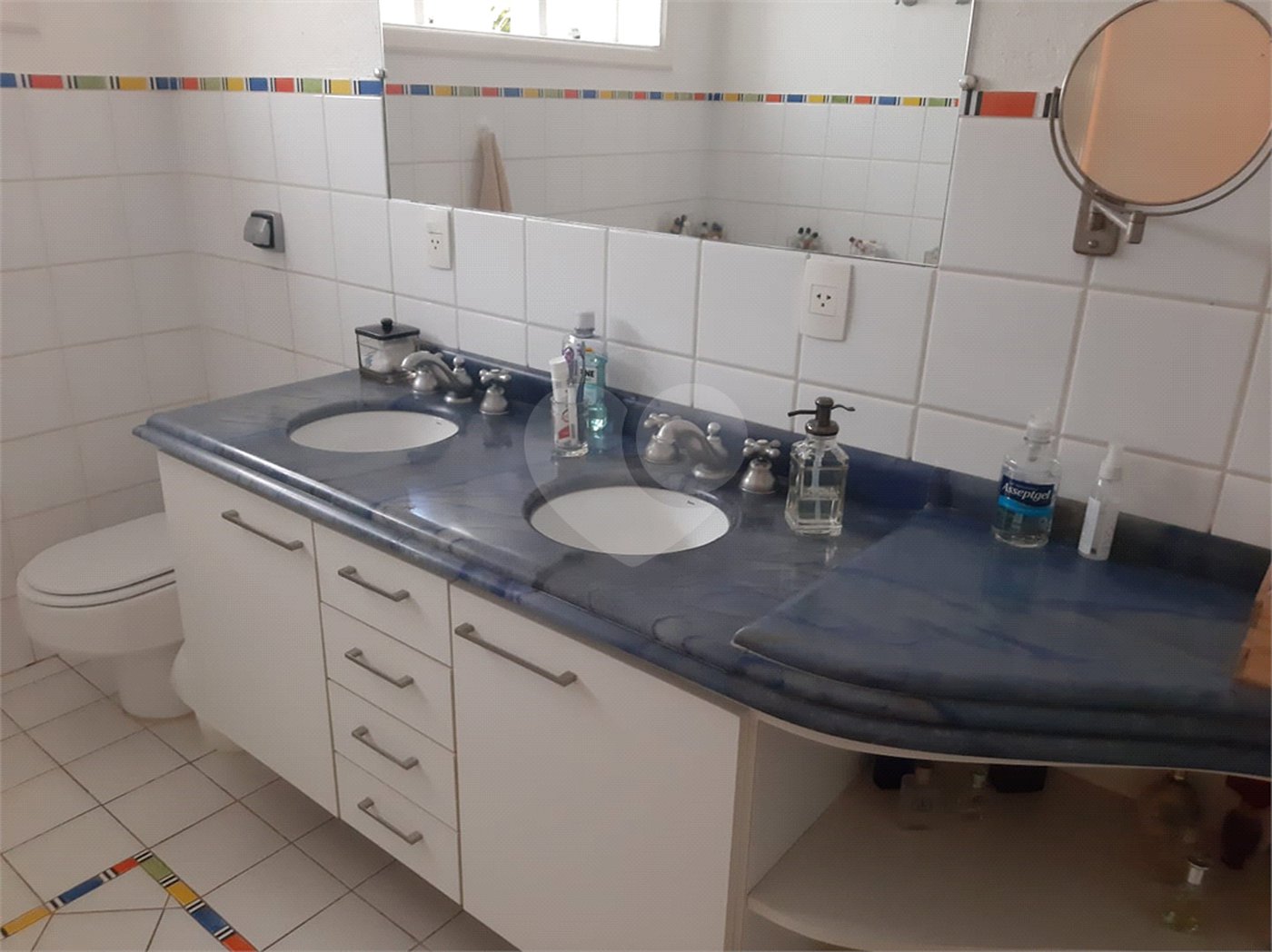 Casa à venda com 4 suítes no condomínio São Joaquim, Vinhedo - SP