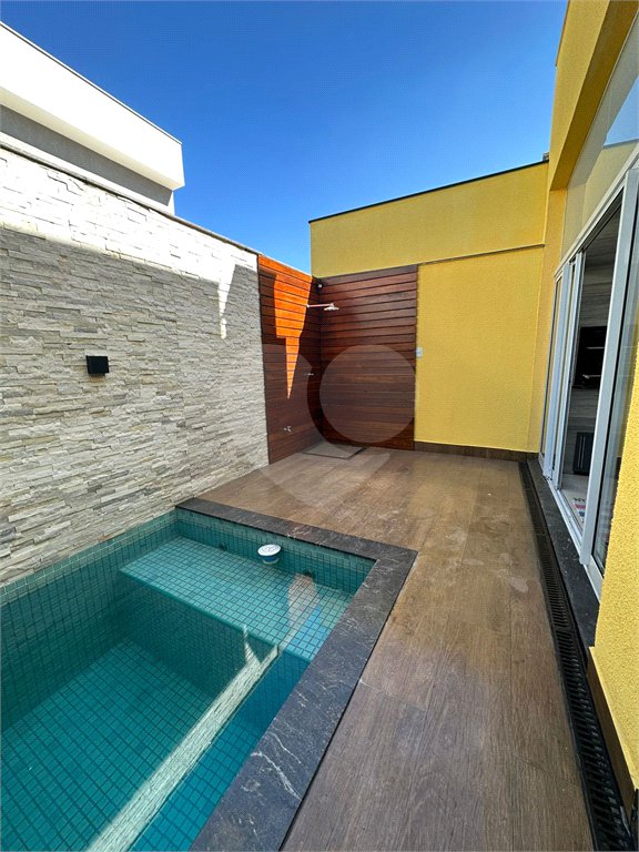 Casa à venda com 3 quartos, sendo 1 suíte,  no condomínio Horto Florestal Villagio, Sorocaba - SP