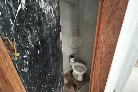 Casa à venda com 3 quartos, sendo 1 suíte,  no condomínio Lago dos Ipês, Itapetininga - SP