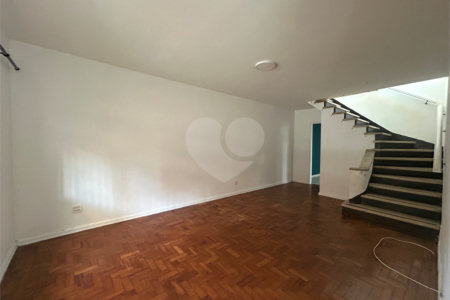 Casa à venda com 3 quartos, sendo 1 suíte,  em Santo Amaro, São Paulo, SP