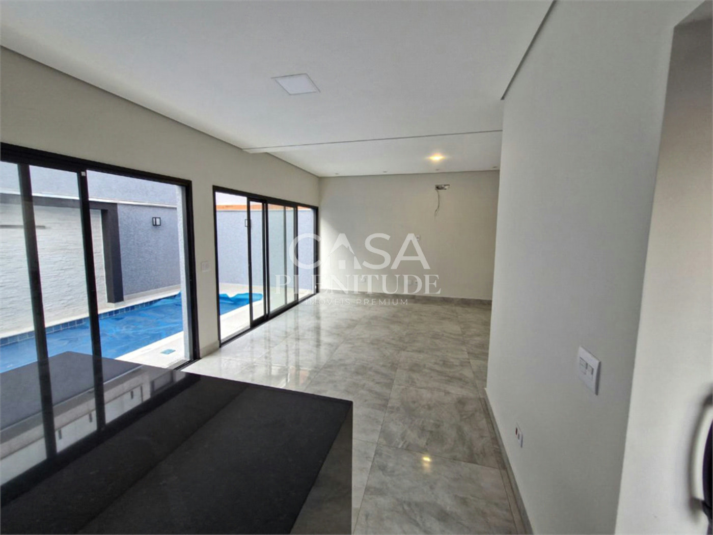 Casa em condomínio à venda com 3 quartos, sendo 1 suíte, em Cajuru do Sul, Sorocaba, SP