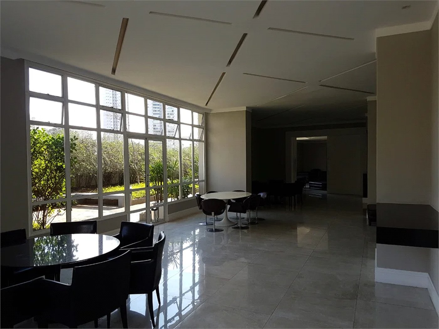 Apartamento à venda com 3 suítes em Jardim Londrina, São Paulo, SP