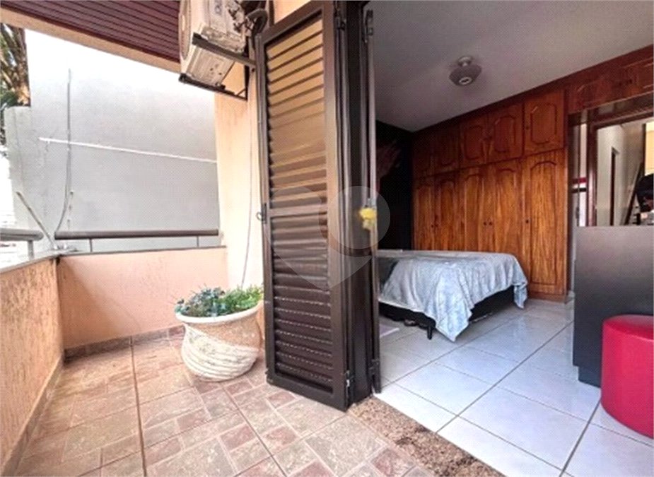 Sobrado à venda ou para alugar com 3 quartos, sendo 1 suíte,  em Jardim Maria Helena, Guarulhos, SP