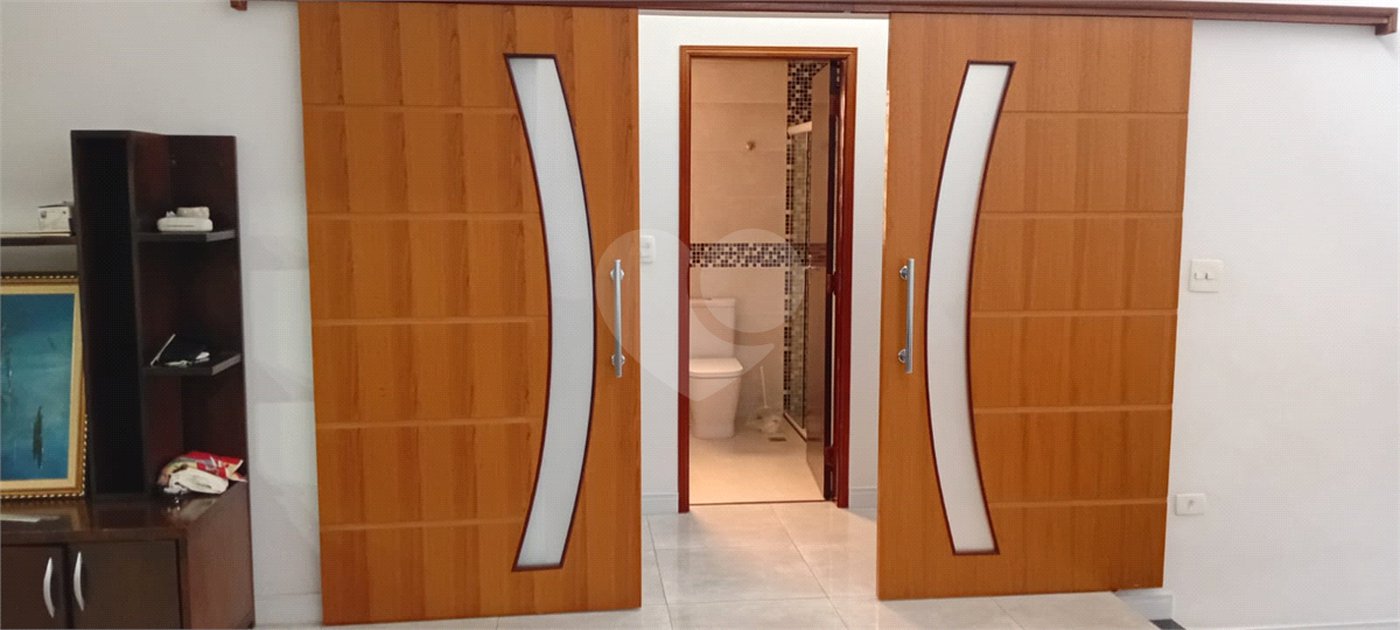 Casa à venda com 4 quartos, sendo 2 suítes,  em Vila Sônia, São Paulo, SP