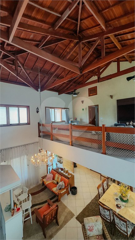 Casa à venda com 4 suítes no condomínio Monte Belo, Salto - SP