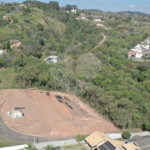 Casa à venda com 3 quartos, sendo 1 suíte, no condomínio Acrópole Residencial, Vinhedo - SP