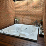 Casa à venda com 4 quartos, sendo 2 suítes,  no condomínio Chacara Marques, Santana de Parnaíba - SP