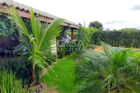 Casa em condomínio à venda ou para alugar com 4 suítes no Centro, Cesário Lange, SP