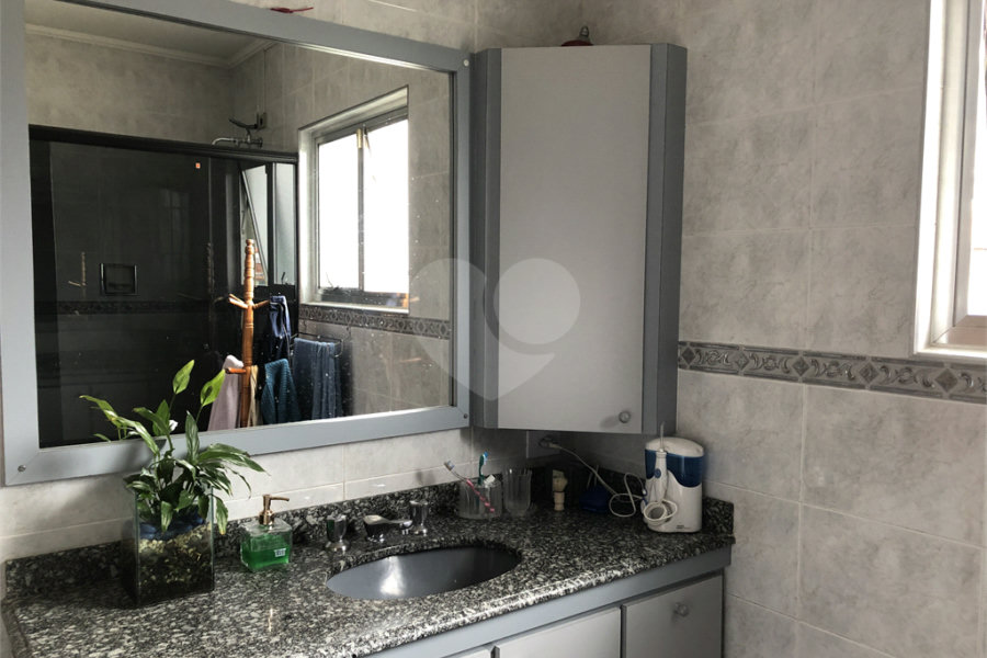 Sobrado à venda com 3 quartos, sendo 1 suíte, em Vila Gustavo, São Paulo, SP