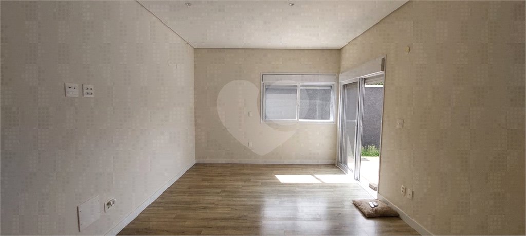 Casa à venda com 3 suítes no condomínio Figueira Garden, Atibaia - SP