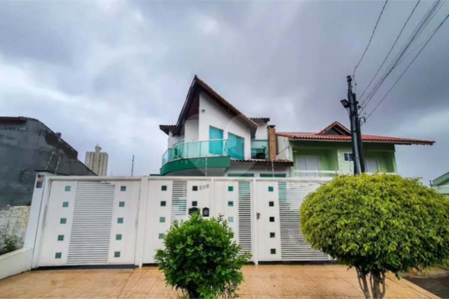 Sobrado à venda com 3 quartos, sendo 1 suíte, em Tremembé, São Paulo, SP