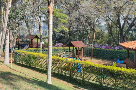 Casa à venda com 4 quartos, sendo 2 suítes, no condomínio Vila Panamericana, São Paulo - SP