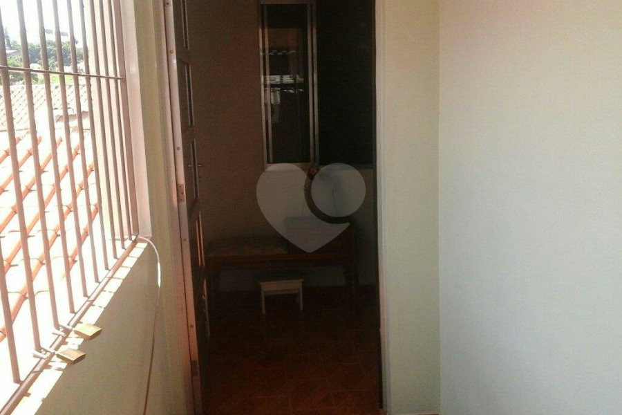 Casa de Vila à venda com 4 quartos, sendo 1 suíte, no condomínio Travessa Isadora,4, São Paulo - SP
