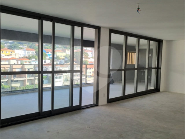 Apartamento à venda com 4 quartos, sendo 3 suítes,  em Perdizes, São Paulo, SP