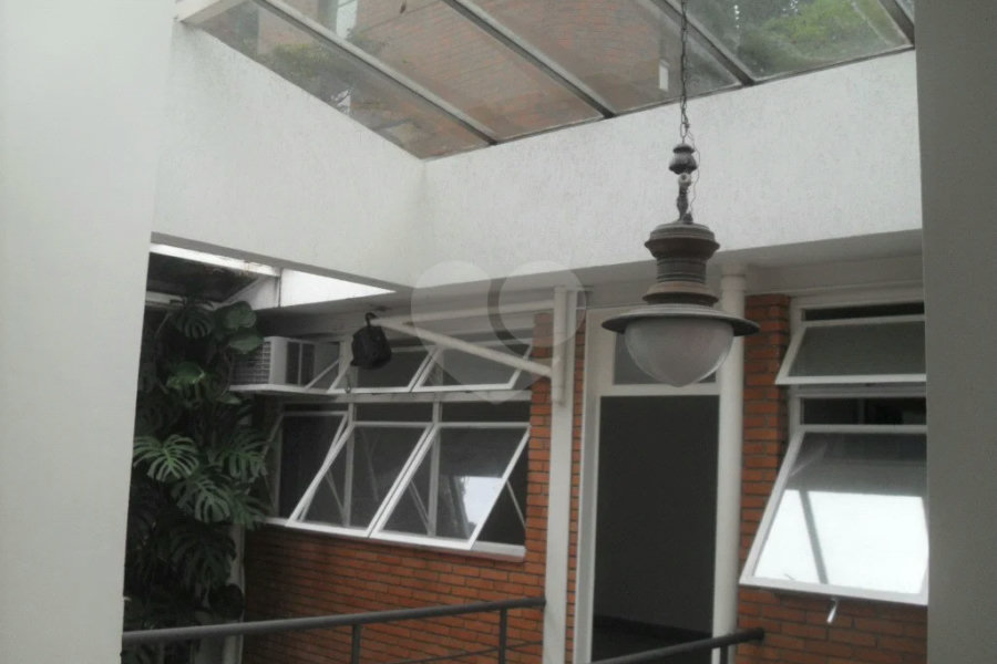 Excelente sobrado/prédio comercial próximo ao Aeroporto de Congonhas!