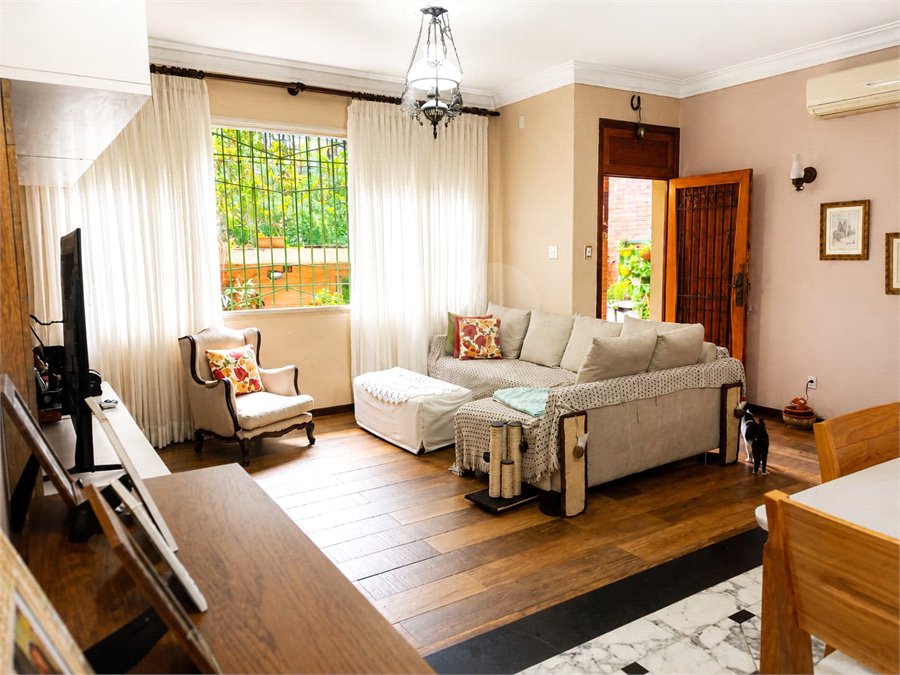 Casa à venda com 4 quartos, sendo 1 suíte,  em Tijuca, Rio de Janeiro, RJ