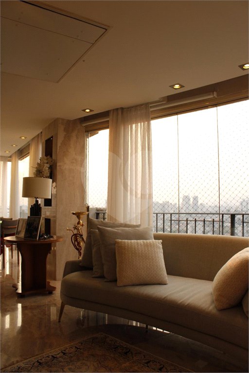 Apartamento à venda com 4 suítes em Santana, São Paulo, SP