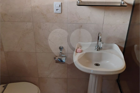 Sobrado à venda com 3 quartos, sendo 1 suíte, em Vila Paulista, São Paulo, SP
