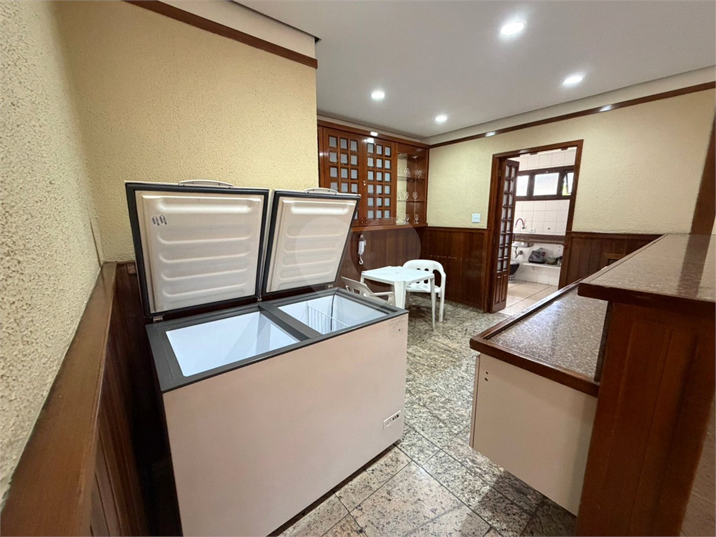 Apartamento à venda com 3 quartos, sendo 1 suíte, no Centro, Suzano, SP