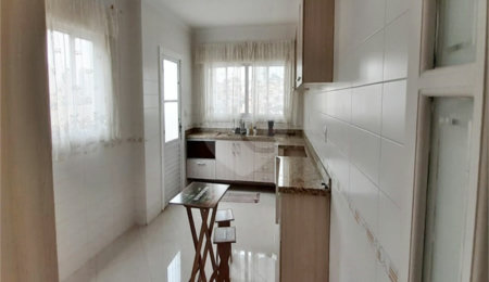 Sobrado à venda com 4 quartos, sendo 3 suítes,  em Vila Maria Alta, São Paulo, SP