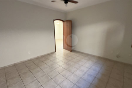 Casa à venda ou para alugar com 2 quartos, sendo 1 suíte, no condomínio Acmti - Colinas do Mosteiro, Terras de Itaici e Recanto dos Pássaros, Indaiatuba - SP
