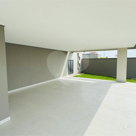 Casa à venda com 3 suítes no condomínio Santa Isabel I, Louveira - SP