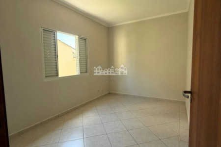 Casa à venda com 3 quartos, sendo 1 suíte, no condomínio Bella Vita, Atibaia - SP