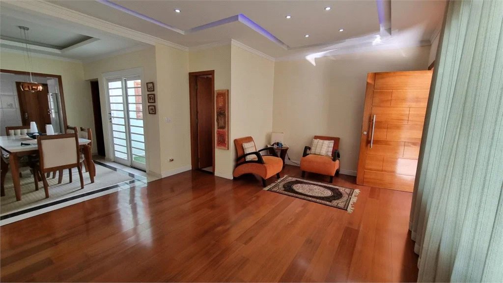 Casa à venda com 3 suítes em Jardim Trussardi, São Paulo, SP
