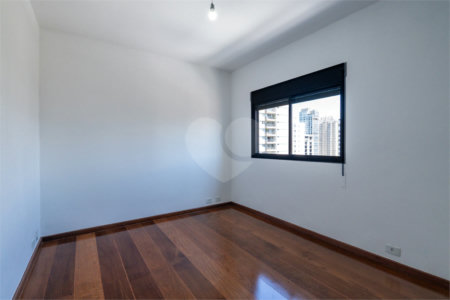 Apartamento à venda com 4 quartos, sendo 3 suítes, em Campo Belo, São Paulo, SP