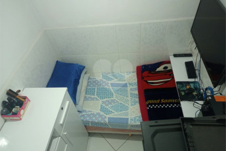 Casa à venda com 3 quartos em Vila Nivi, São Paulo, SP