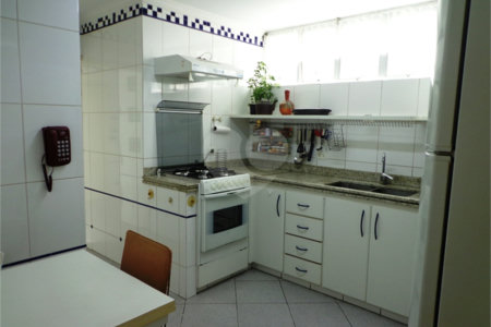 Apartamento à venda com 3 quartos, sendo 1 suíte, em Santa Cecília, São Paulo, SP