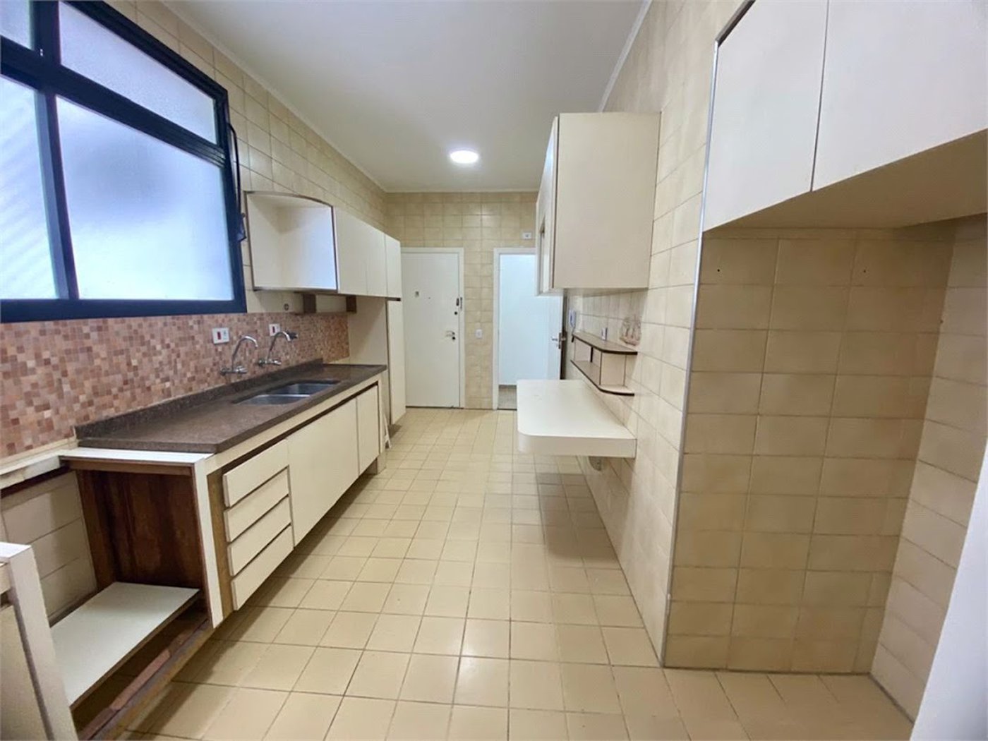 Apartamento Residencial à venda, Centro, Guarujá - AP1482.
