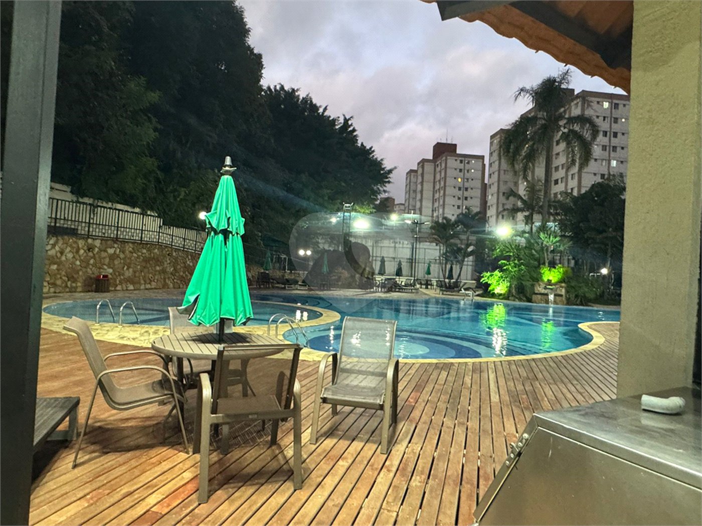 Apartamento para alugar com 2 quartos, sendo 1 suíte, em Jardim Íris, São Paulo, SP