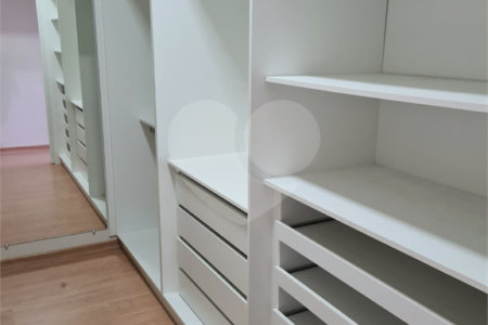 Casa à venda com 3 suítes no condomínio Reserva da Mata, Vinhedo - SP