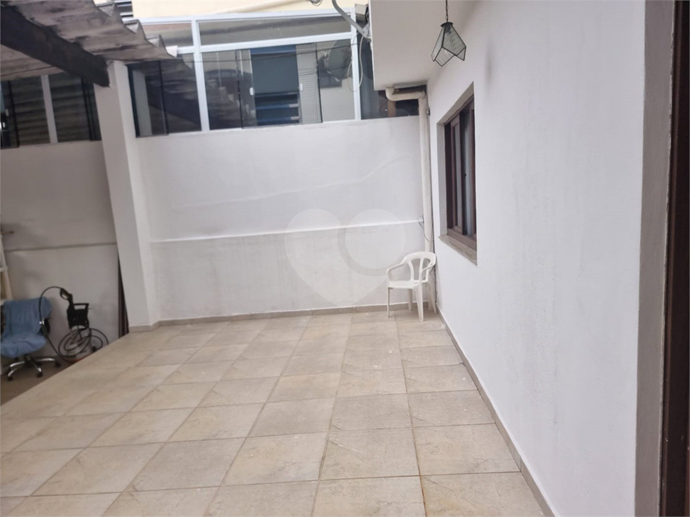 Sobrado à venda ou para alugar com 3 quartos, sendo 2 suítes,  em Ferreira, São Paulo, SP