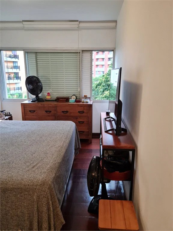 Apartamento à venda com 3 quartos, sendo 1 suíte, em Jardim Ampliação, São Paulo, SP