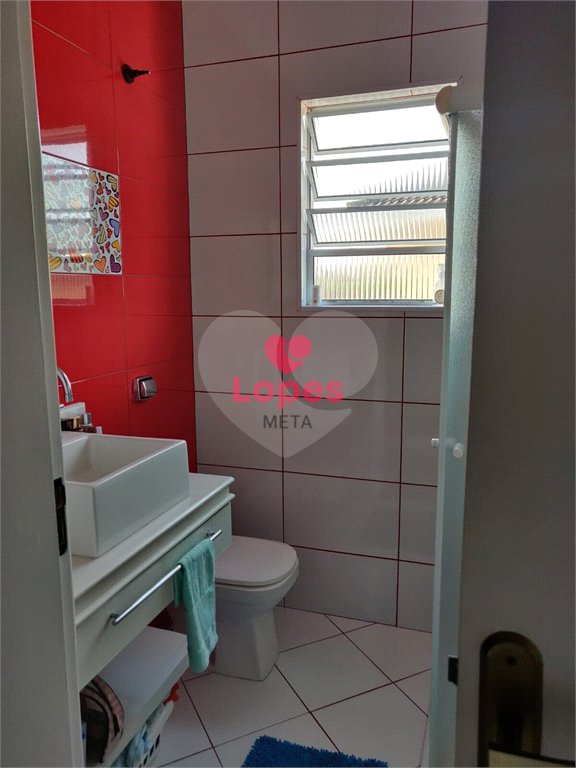 Casa à venda com 3 suítes no condomínio Jaridim Coleginho, Jacareí - SP