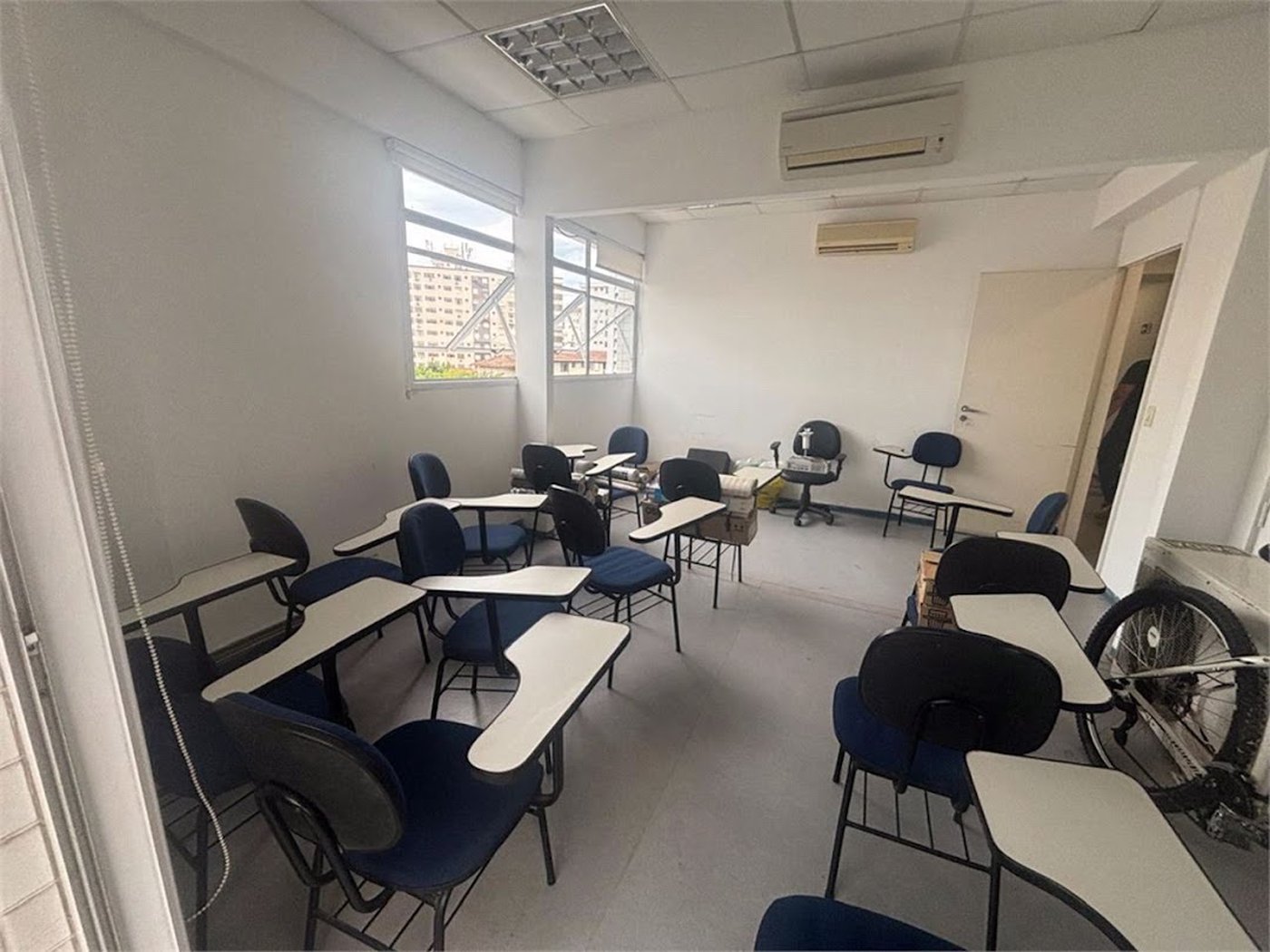 Sala Comercial para venda e locação, Estuário, Santos - SA0057.