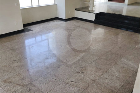 Casa à venda com 4 suítes no condomínio Estância Marambaia, Vinhedo - SP
