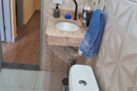Casa à venda com 2 quartos no condomínio Vila da Prata I, Mogi das Cruzes - SP