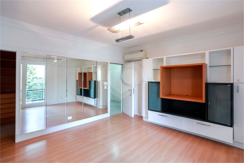 Casa à venda ou para alugar com 4 suítes em Jardim Panorama, São Paulo, SP