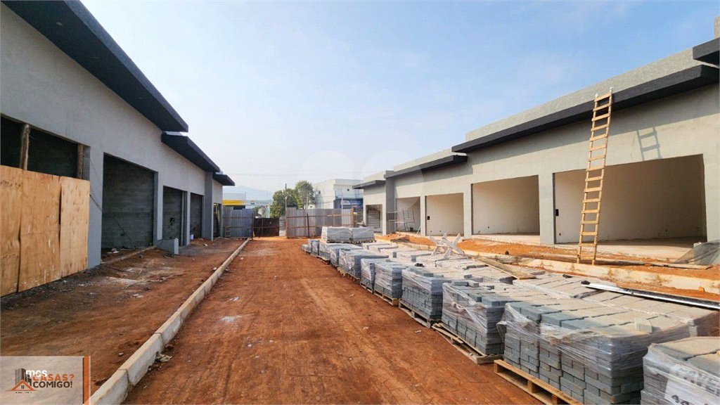 Salão Comercial para alugar em Jardim das Cerejeiras, Atibaia, SP