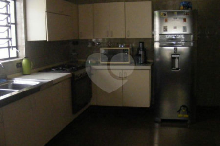Sobrado à venda com 3 quartos, sendo 2 suítes,  em Vila Paulicéia, São Paulo, SP