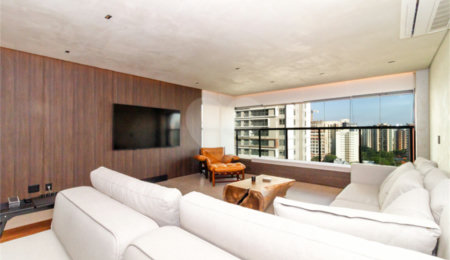 Apartamento à venda com 3 quartos, sendo 1 suíte,  em Vila Mariana, São Paulo, SP