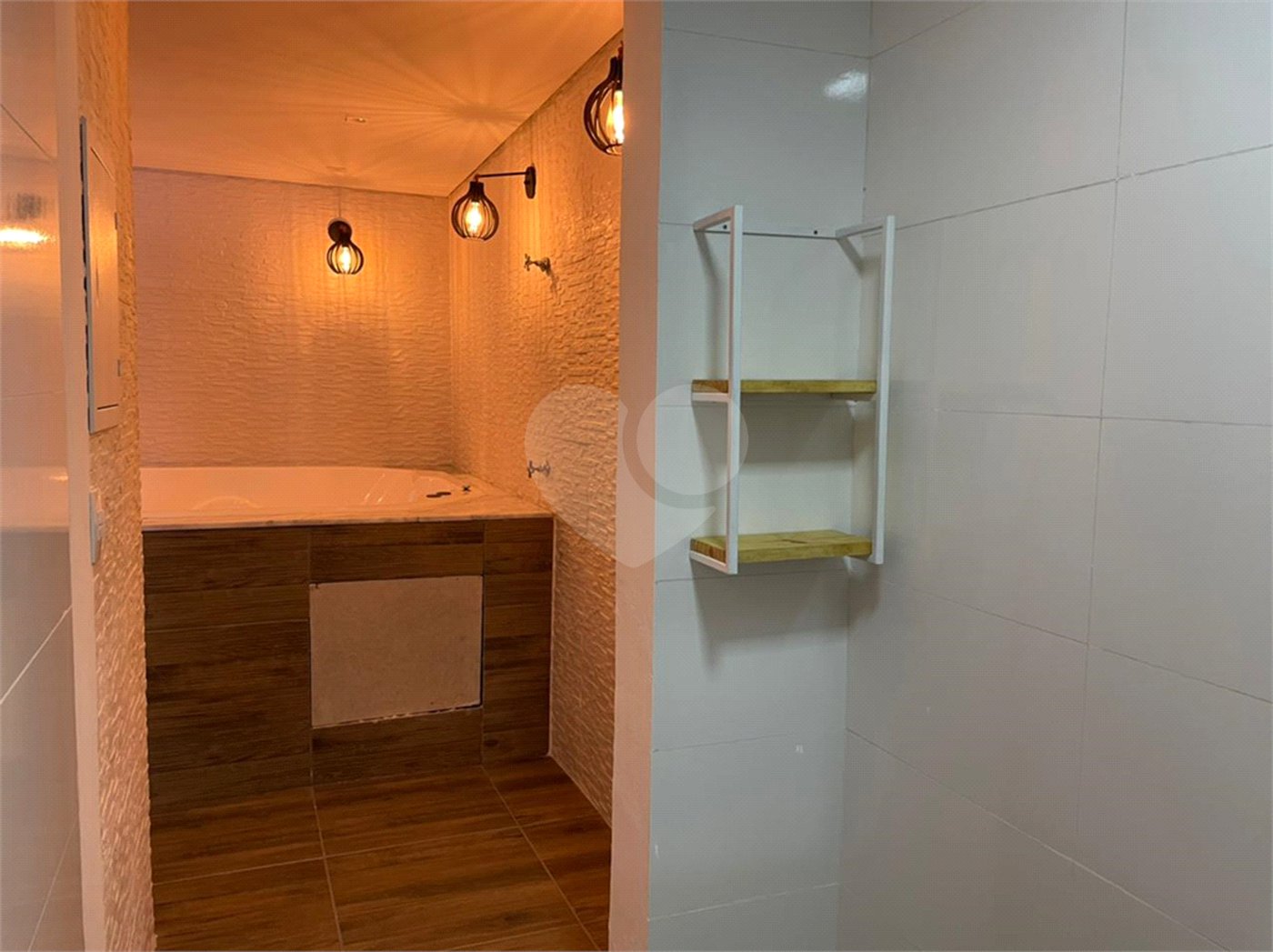 Casa à venda com 4 suítes em Suru, Santana de Parnaíba, SP