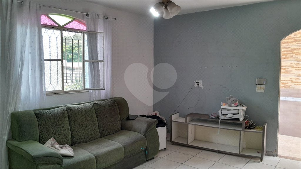 Casa à venda com 3 quartos em Santíssimo, Rio de Janeiro, RJ