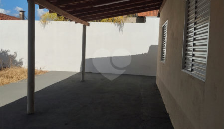 Casa à venda com 2 quartos em Jardim Roberto Selmi Dei, Araraquara, SP
