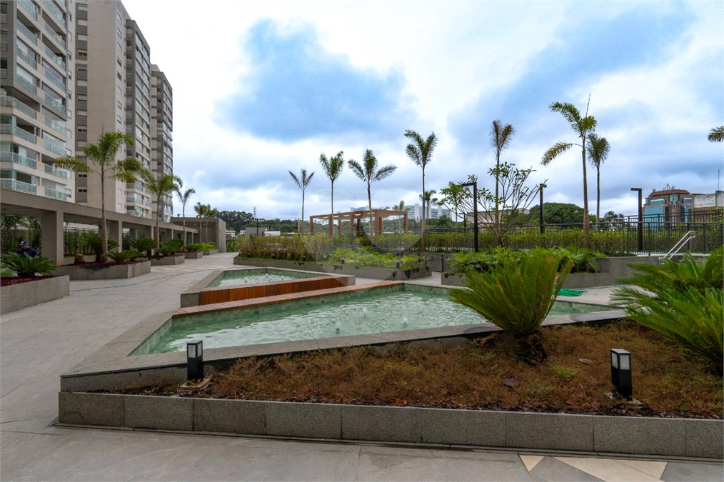 Apartamento à venda com 2 suítes em Santo Amaro, São Paulo, SP